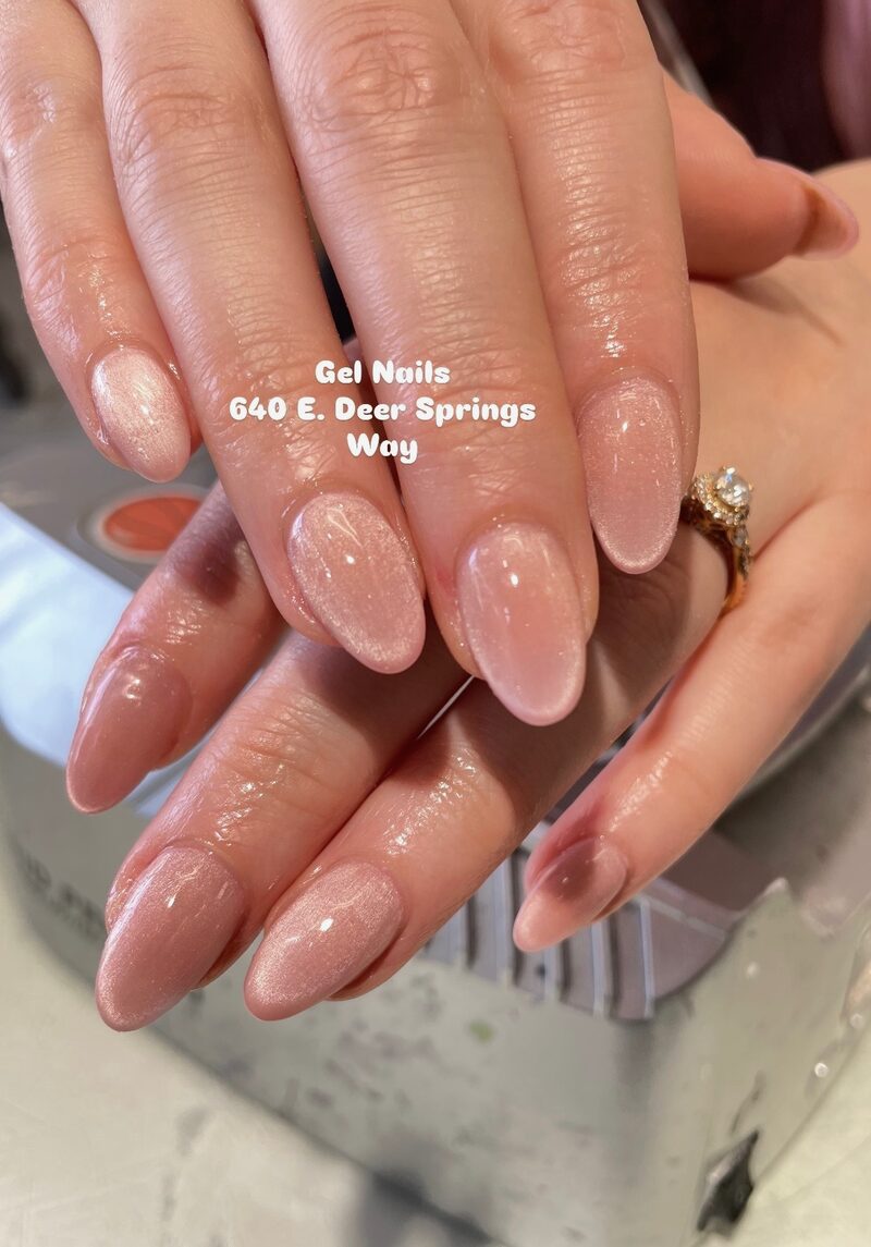 Nude shimmer almond-shaped gel nails